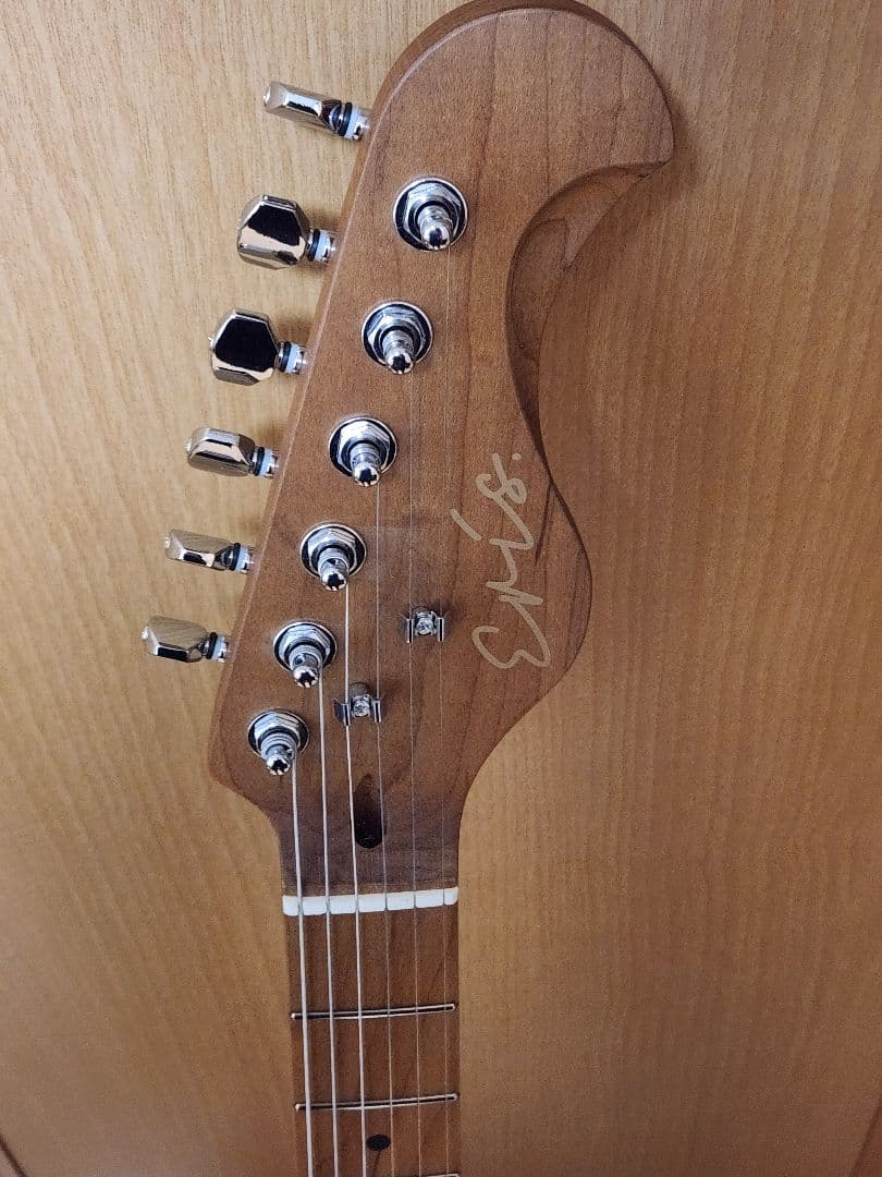 Eris. Nestia airy blue エレキギター