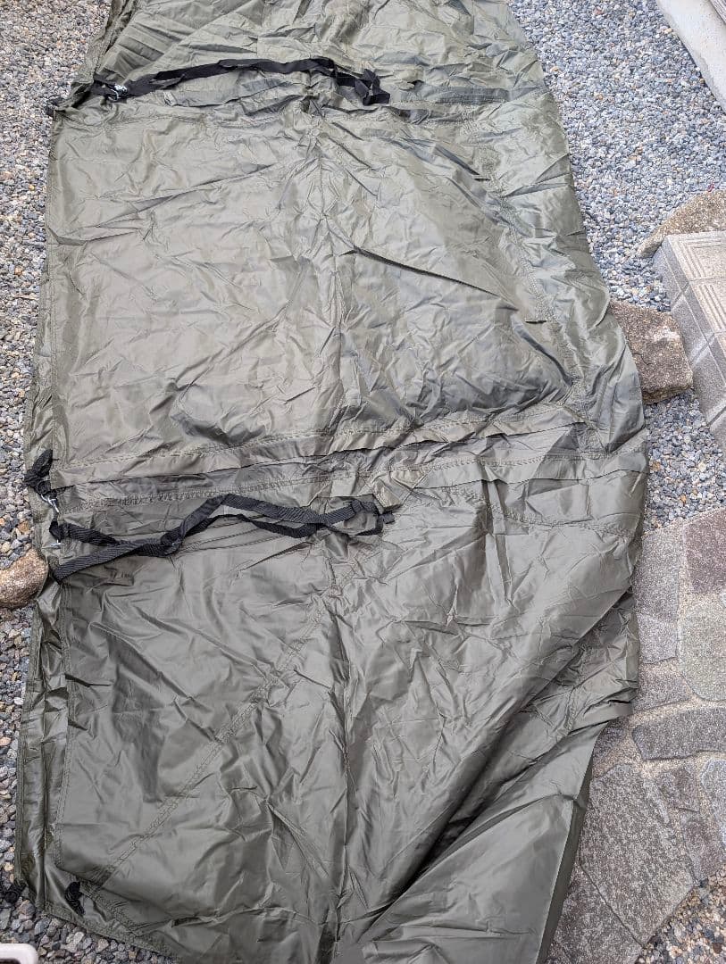 ✨1回使用✨　ドイツ軍 Mil-Tec 3人用テント カマボコ 広い前室