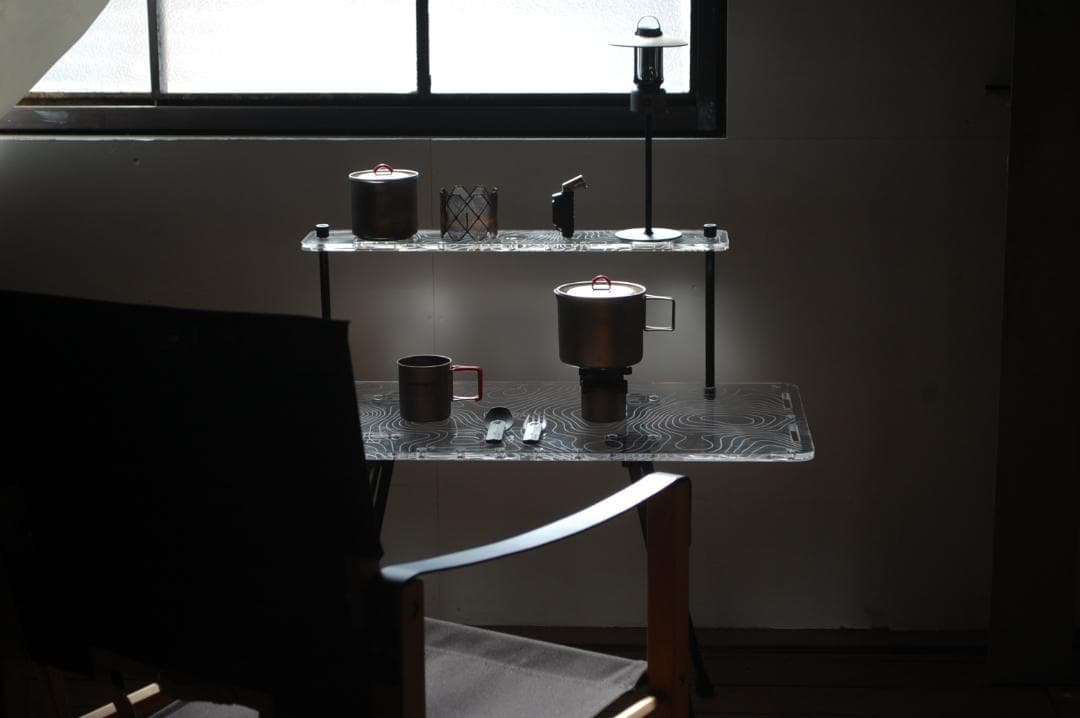 28000円→アウトレットSALE！アクリルキャンプテーブル80ｘ40ｃｍ棚付き