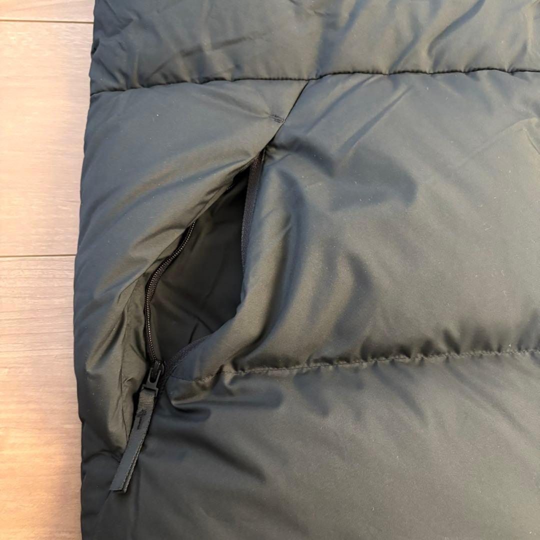 アディダス スリーストライプス レギュラーフィット ロング ダウン コート XL