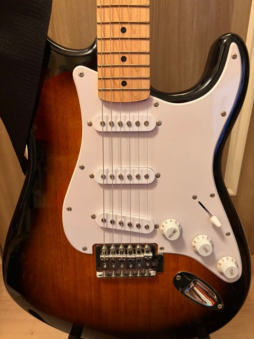 Squier Stratocaster + チューナー等 初心者セット