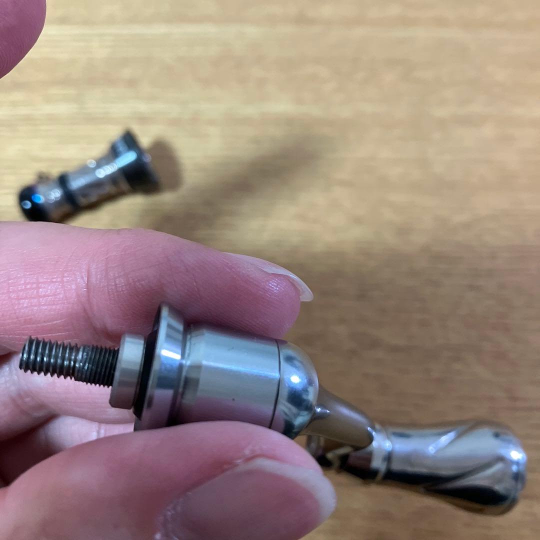 美品　LIVRE シマノ用　ハンドル　ショートバランサー　フックキーパー付き