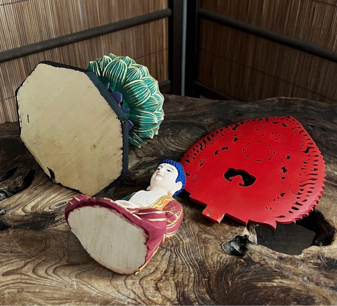 仏教美術 彩色総桧材 細密彫り 飛天光背 八角台座 釈迦如来像 仏像 展示品三寸