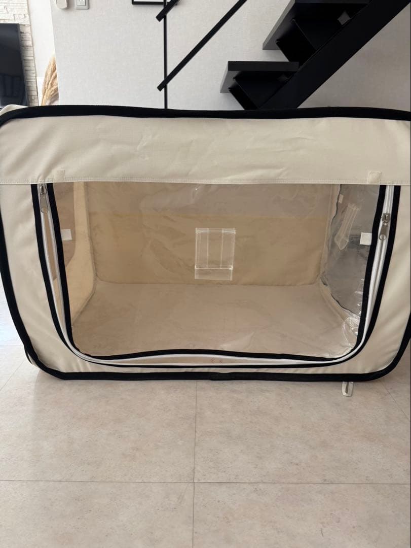 ペット向け酸素室　高性能酸素濃縮器とペットオキシホテルスクエアM