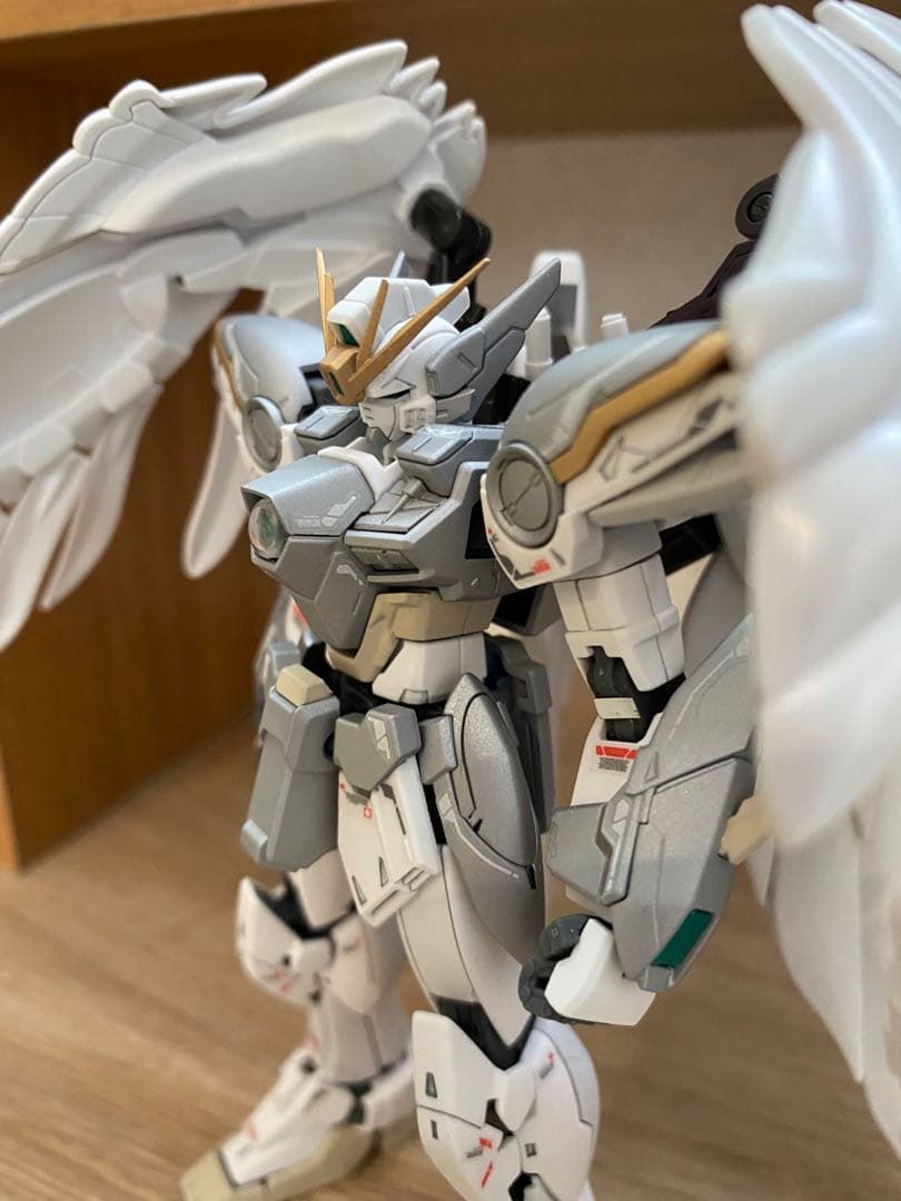 RG ウイングガンダムゼロ　EW 塗装完成品