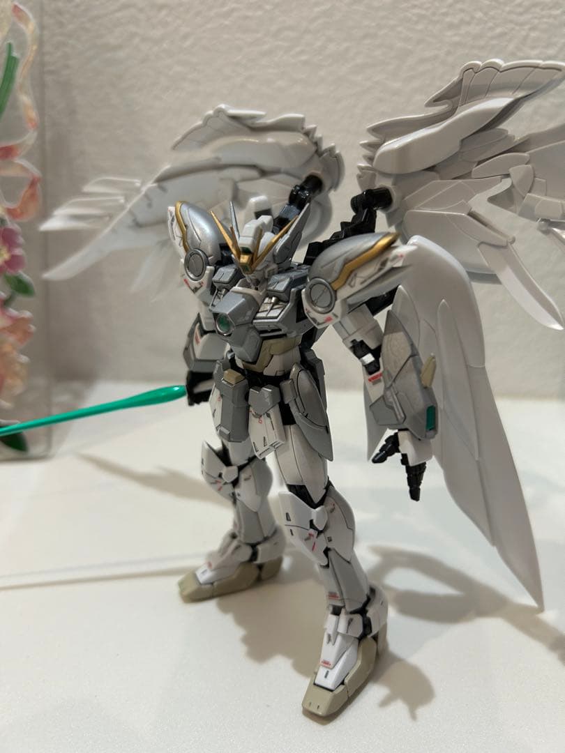 RG ウイングガンダムゼロ　EW 塗装完成品