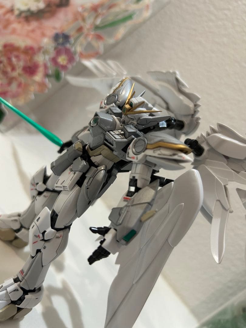 RG ウイングガンダムゼロ　EW 塗装完成品