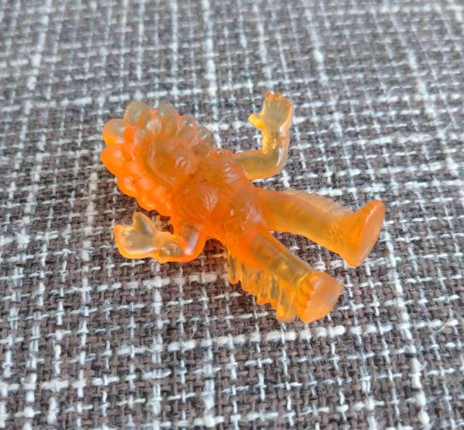 仮面ライダーBLACK 消しゴムフィギュア2体（ハチ怪人・アネモネ怪人）