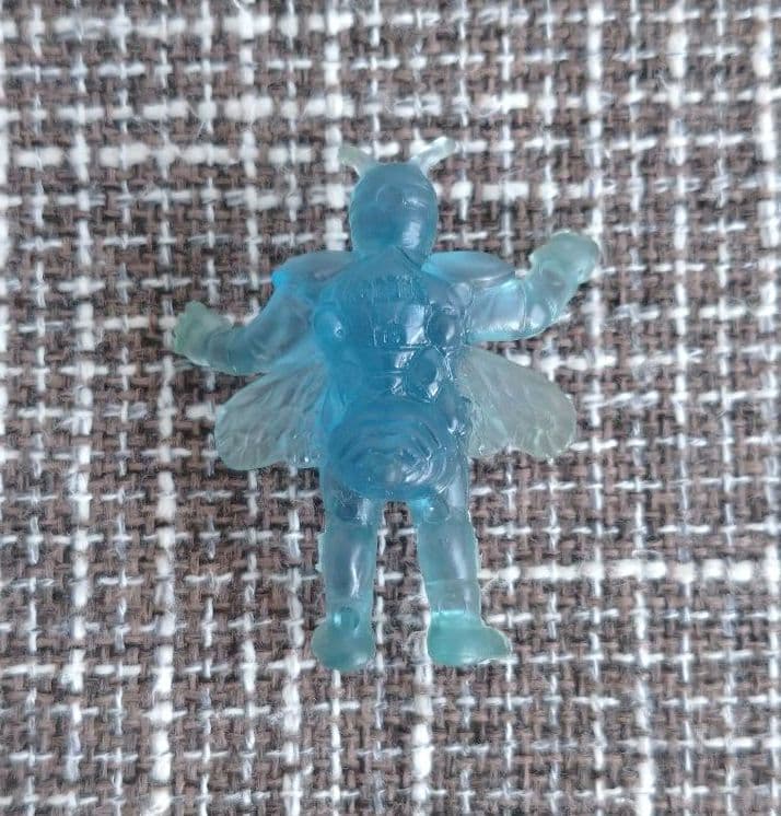 仮面ライダーBLACK 消しゴムフィギュア2体（ハチ怪人・アネモネ怪人）