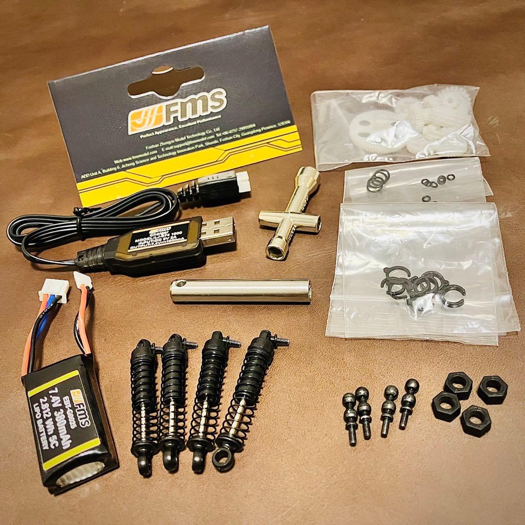 【FMS】 1/24 シボレー ブレイザー k5 セット　スマッシャーボディ付き