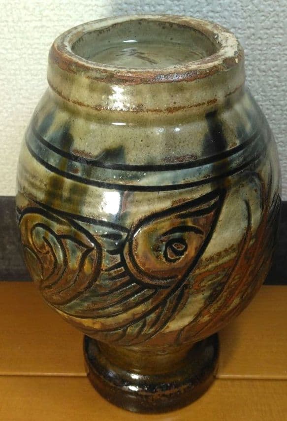 【緑一色】人間国宝 金城次郎 海老魚文花瓶 栞 共箱 無傷 壷屋焼やちむん