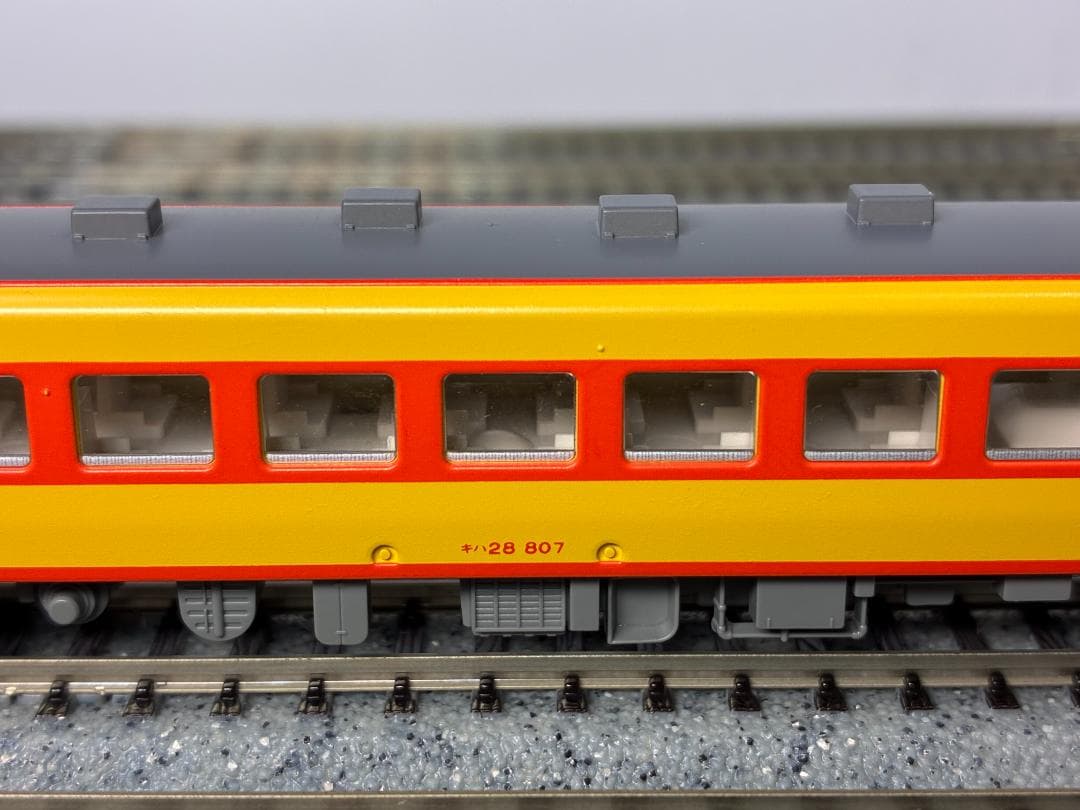 KATO キハ58系800番台 修学旅行色 6両セット 室内灯装備編成