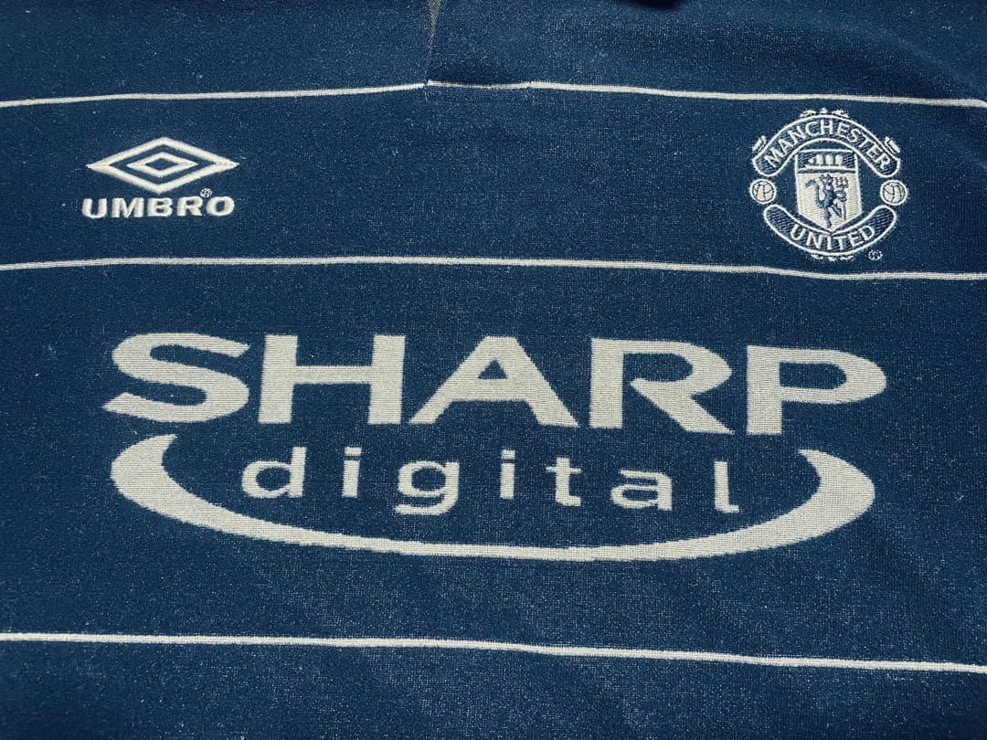 マンU【美品】サイズMマンチェスターユナイテッドのアウェイユニホーム99/00