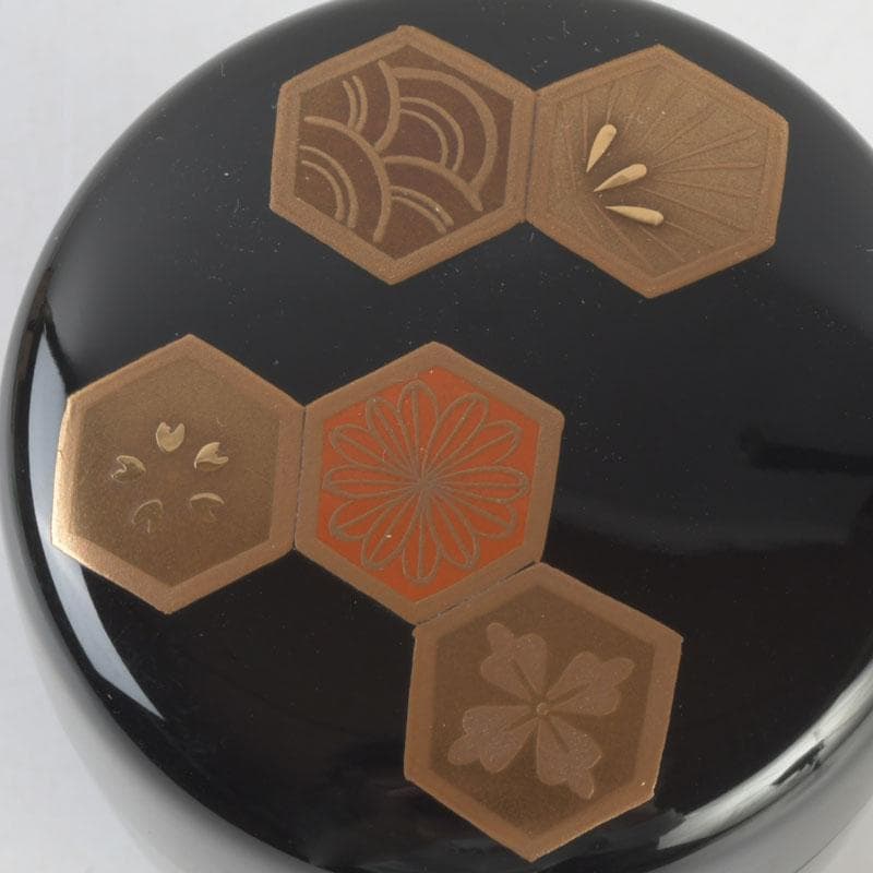 茶道具　中島楽堂作　亀甲花草蒔絵　中棗　共箱　V　9707