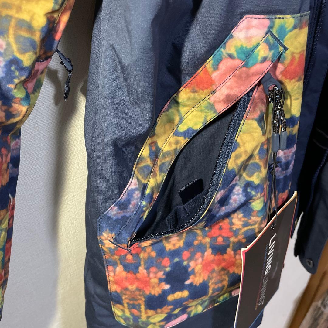 新品未使用　BURTON スノーボードジャケット S 女性用 レディース