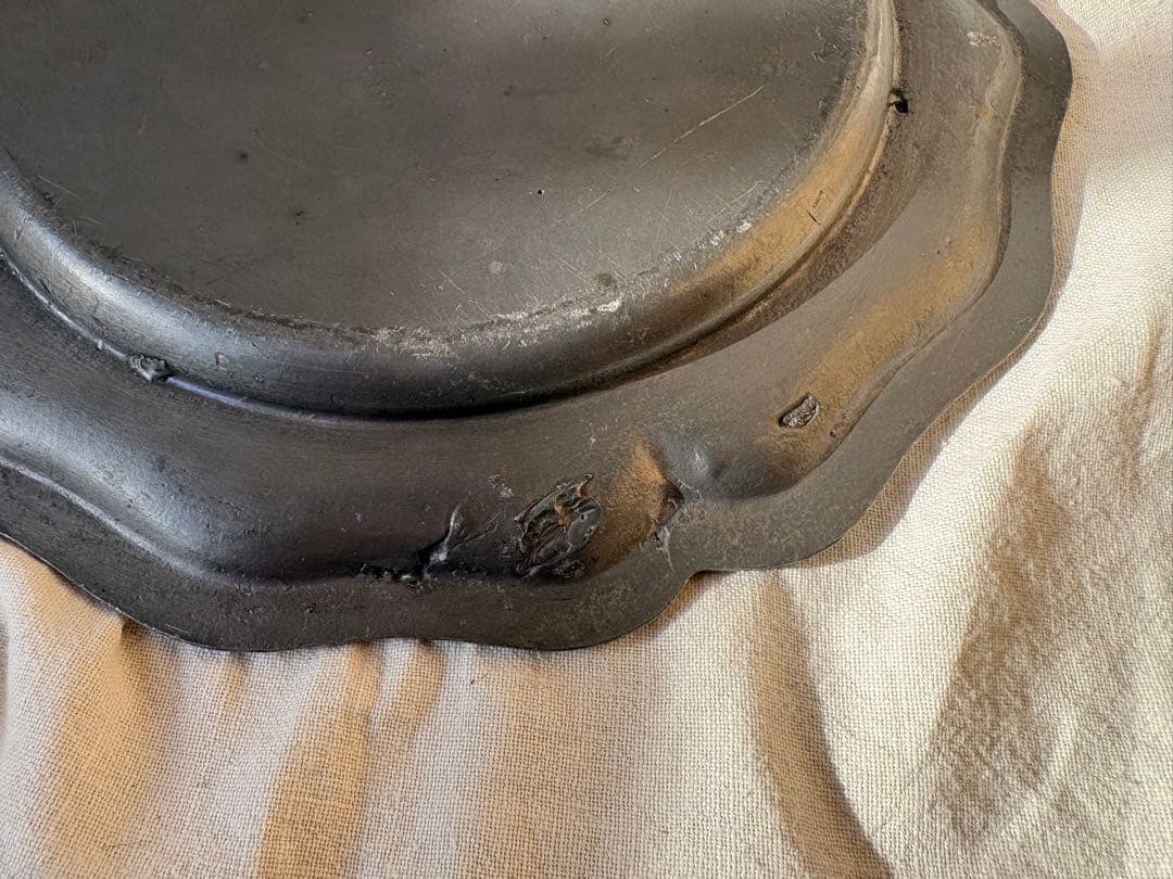 フランスアンティーク　エタン　花リム皿　ピューター皿