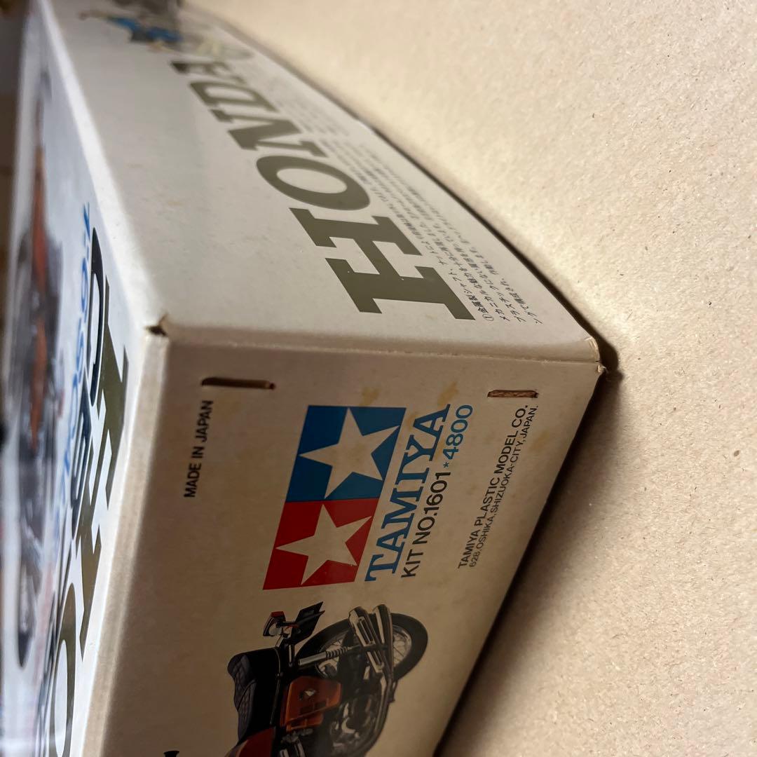 【未組み立て】タミヤ 1/6 ホンダ CB750 FOUR HONDA