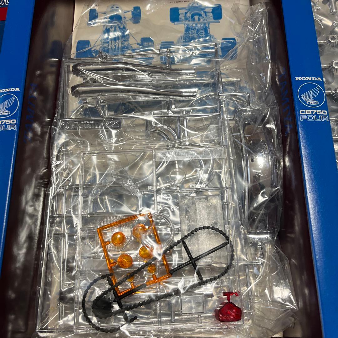 【未組み立て】タミヤ 1/6 ホンダ CB750 FOUR HONDA