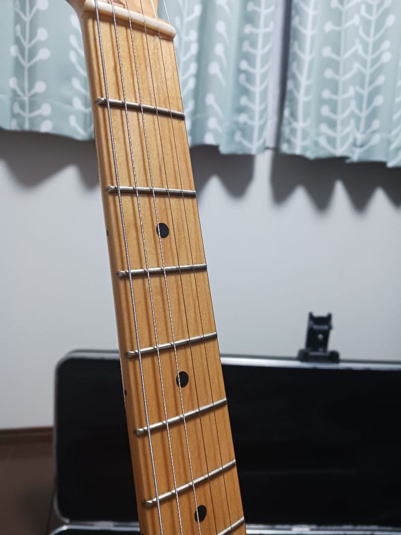 Fender usa Vintage Hot Rod ’50s 　グロスラッカー