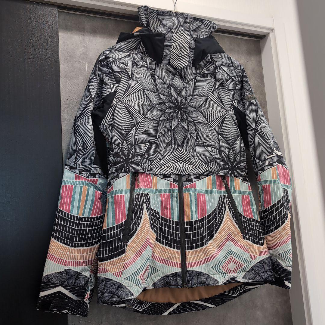お値下げ！新品同様　ROXY スノーボードウェア（女性用）