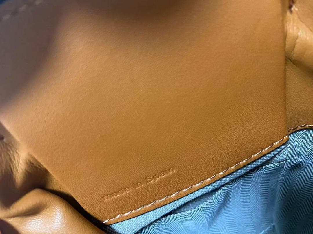 LOEWE ショルダーバッグ