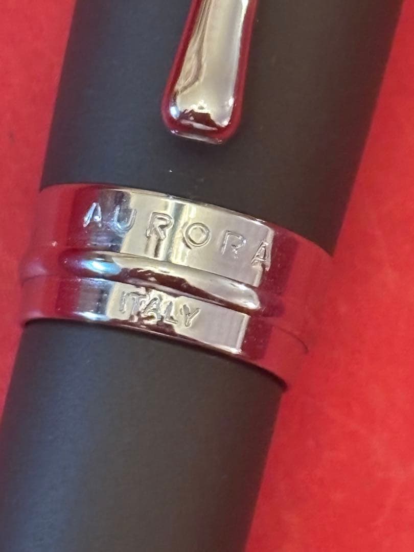 美品 アウロラ イプシロン サテン グリーン 万年筆 ペン先EF