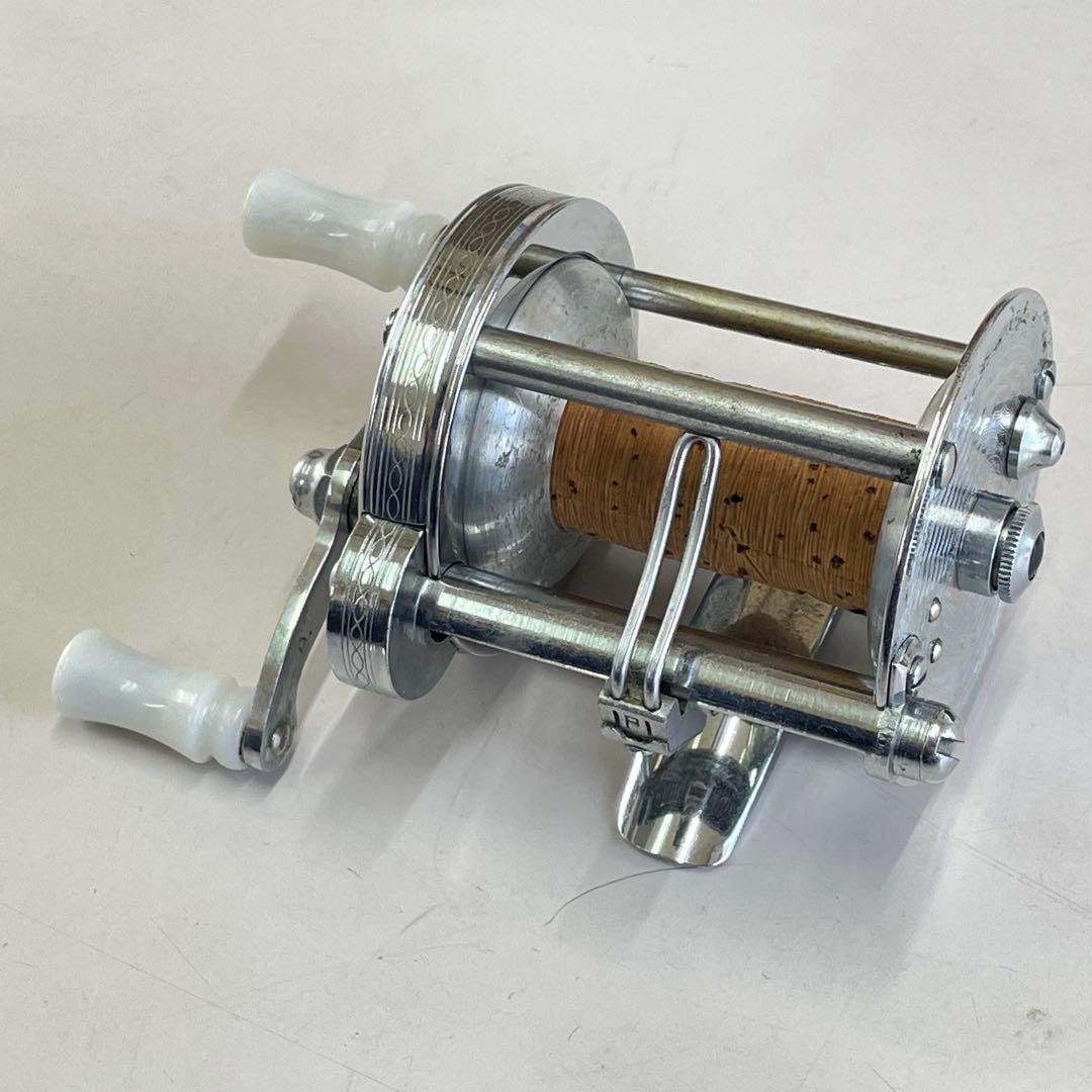 PFLUEGER SUMMIT 1993L 彫刻系ダイレクトリール