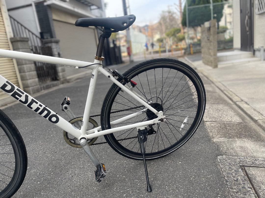 DESTINO クロスバイク ホワイト 700C オートライト