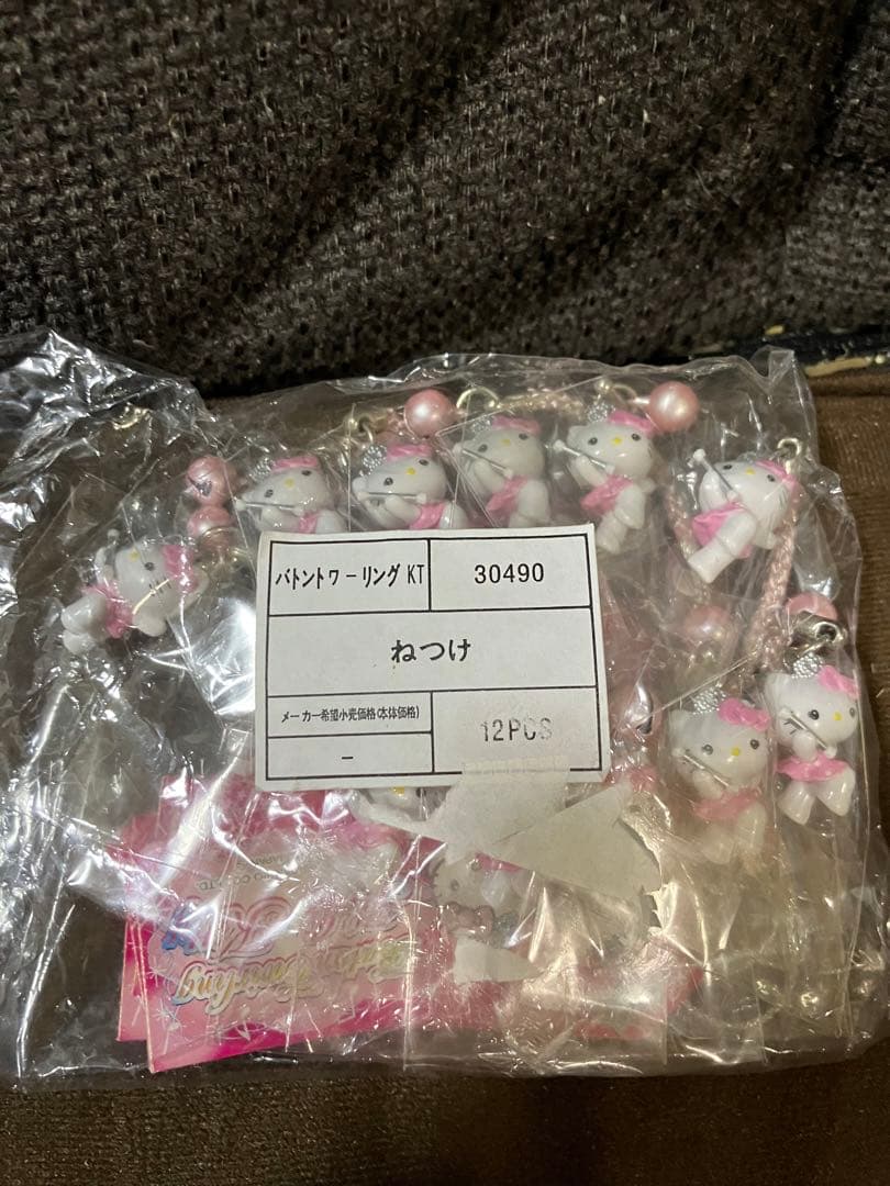 ハローキティ　ストラップ　マスコット サンリオ 根付け　バトントワリング　12個
