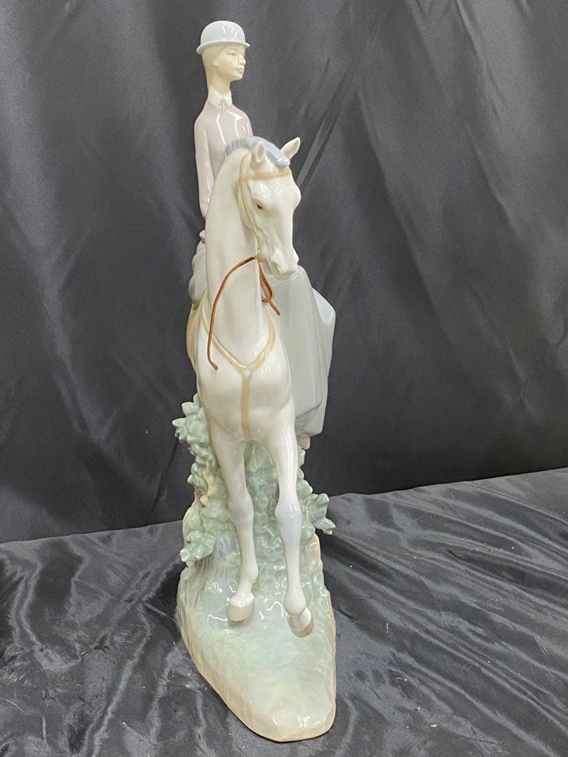 リヤドロ 白い馬の少女 陶器製 馬と騎手の彫刻 約46cm スペイン