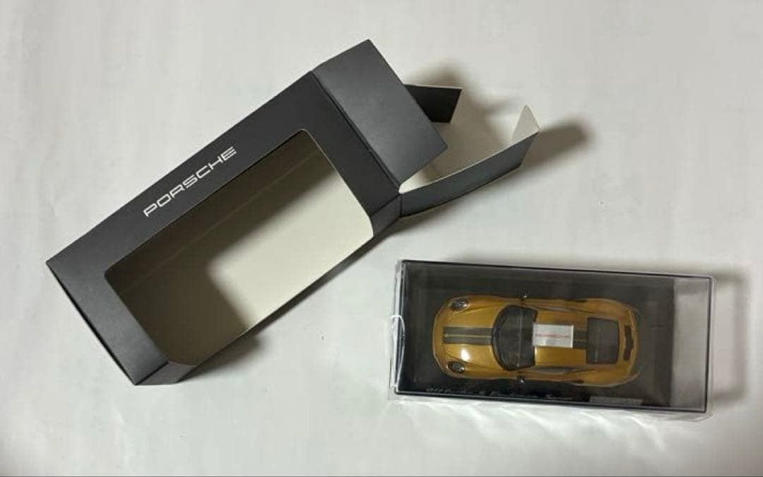 ポルシェ 911 ターボ S ミニカー（ゴールド）