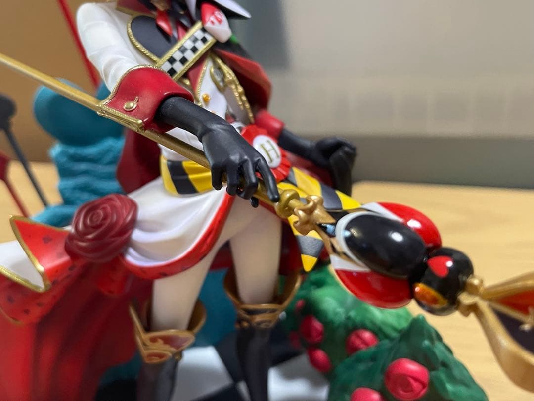 ツイステッドワンダーランド リドル・ローズハート 1/8スケールフィギュア