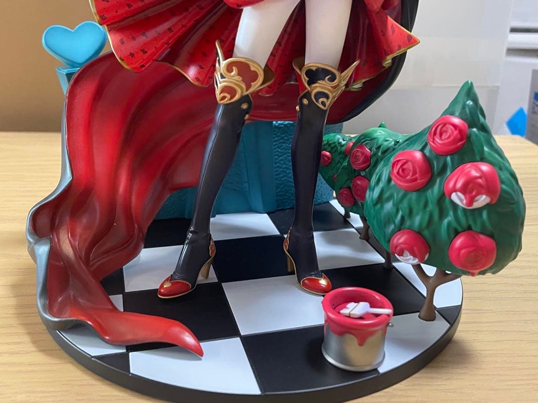 ツイステッドワンダーランド リドル・ローズハート 1/8スケールフィギュア