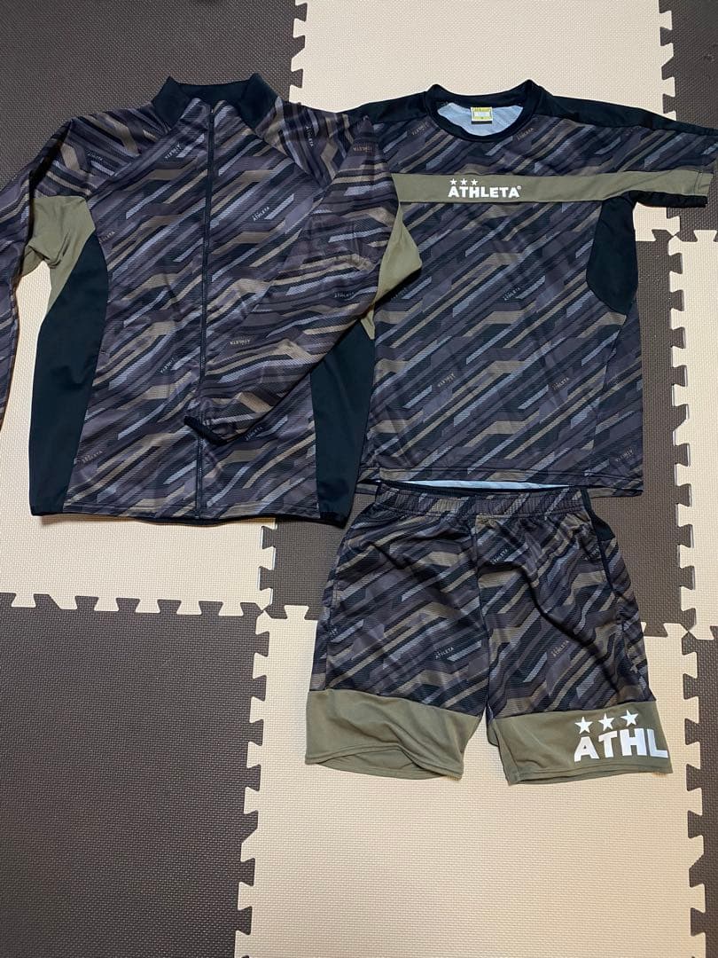 ATHLETA スポーツウェアセット