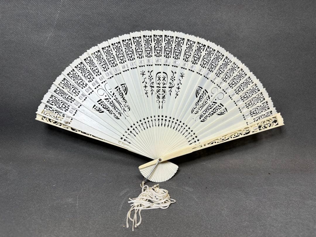 極上　天然素材　扇子　和装小物　茶道　お茶会　お茶席　歌舞伎古美術品　 細密細工