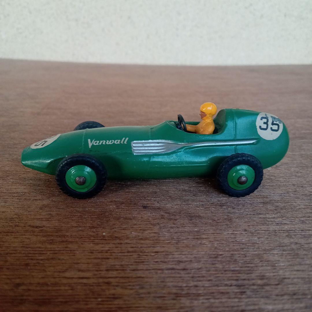 DINKY TOYS 　239 　VANWALL RACING CAR