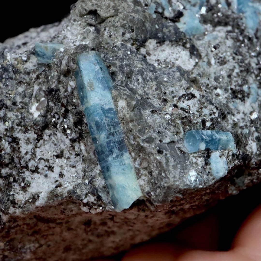 自主採掘！アクアマリン カリフォルニア産 550.5g AQ332 原石　天然石