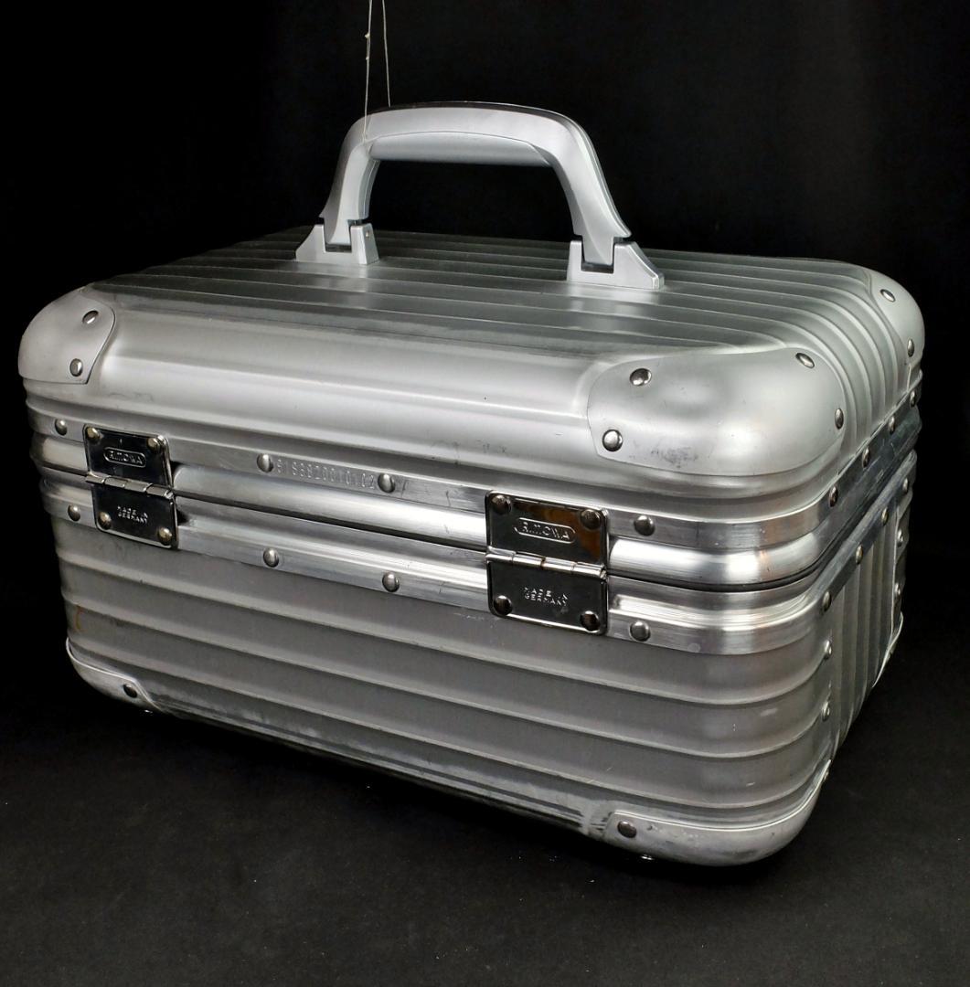 リモワ 918.38 トパーズ『Lufthansa』ALビューティケース 17L