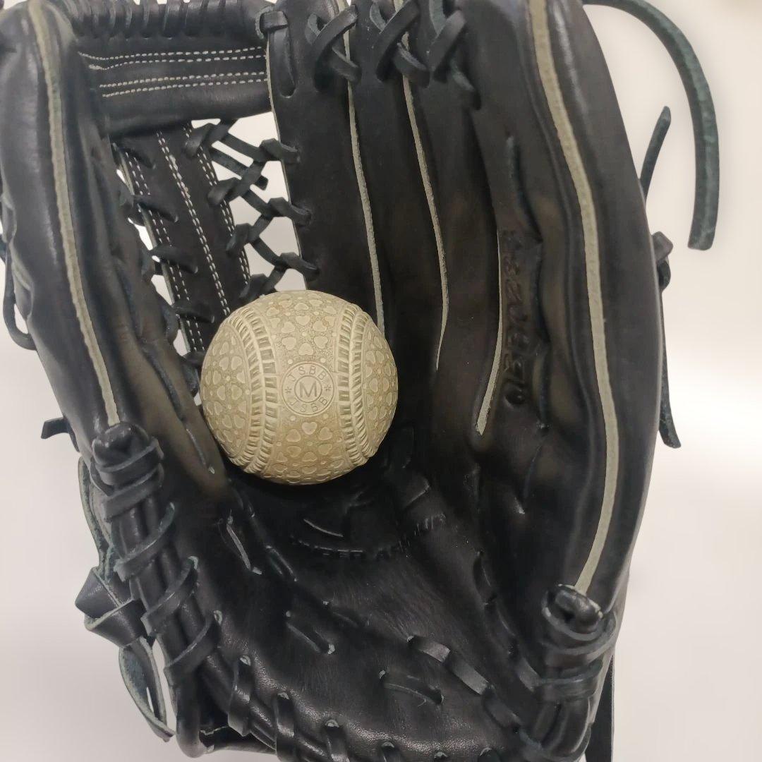 美品 UNDER ARMOUR グローブ 一般 軟式