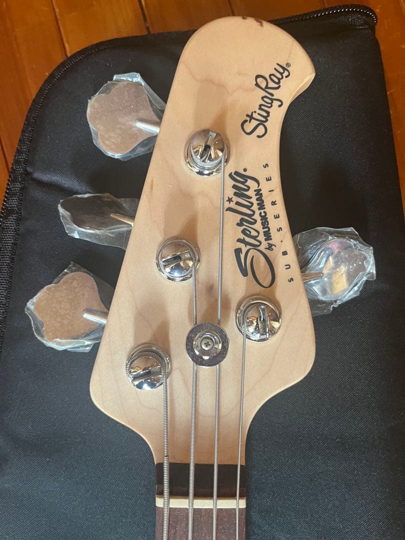 ベース Sterling by MUSIC MAN Ray4
