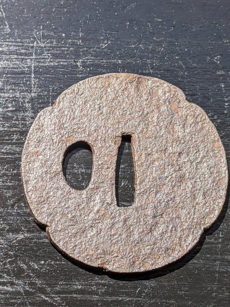 鍔４鉄製　二天 刀装具　時代　古玩　当時物