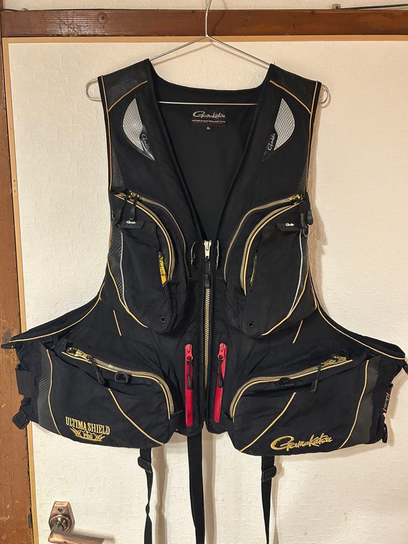 美品 がまかつ アルテマシールドプロフローティングベスト GM2183
