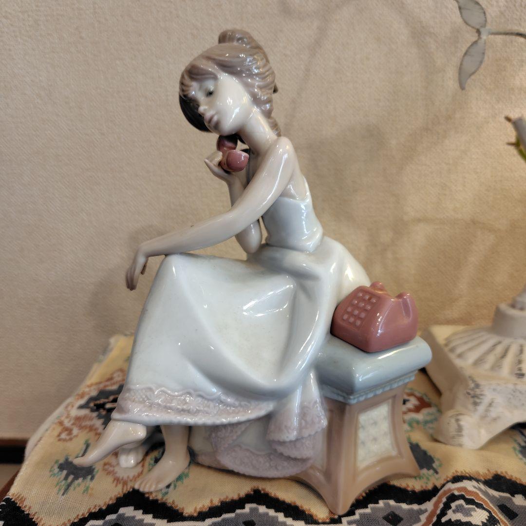 Lladro 電話をかける少女像 S466