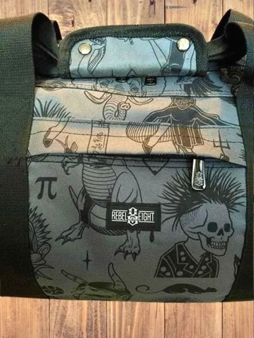 【レア】REBEL8レベルエイトtattooダッフルバッグ 大きめボストンバッグ
