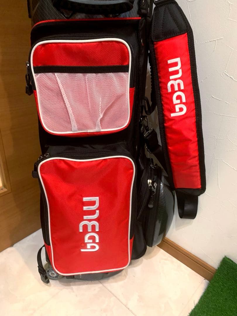 ほぼ未使用　メガゴルフ社 軽量 ネオ ハードケース キャディバッグ　キャスター付