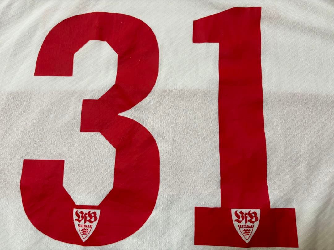 シュトゥットガルト　岡崎慎司選手　プーマ　ユニフォーム