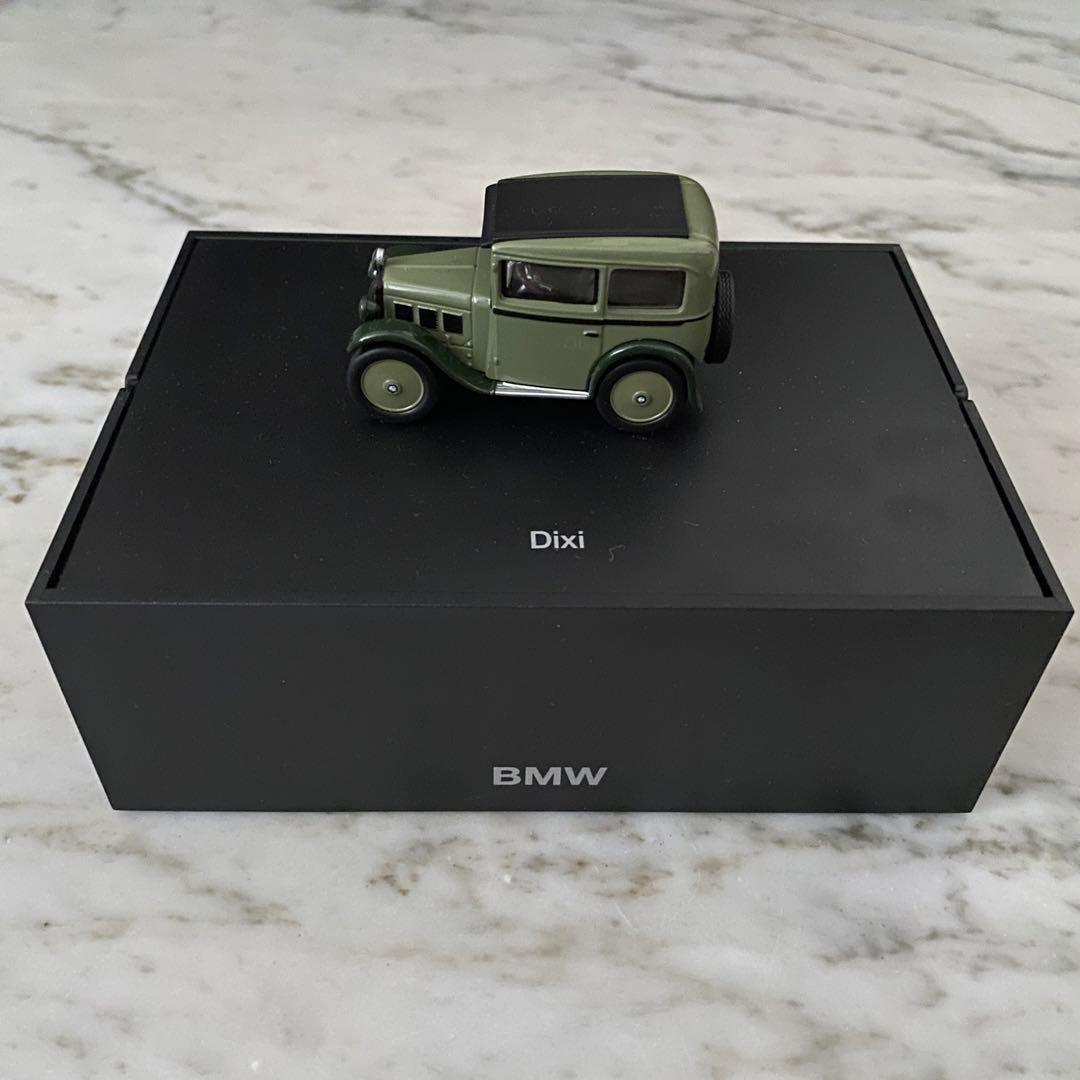  黒いボックス入りクラシックミニカー