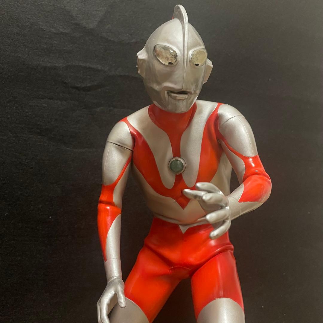 海洋堂ウルトラマン リペイント完成品