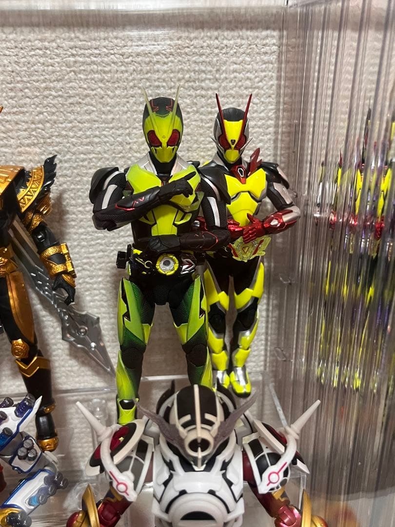 仮面ライダーゼロワン リアライジングホッパー&ゼロツー（イズver）セット