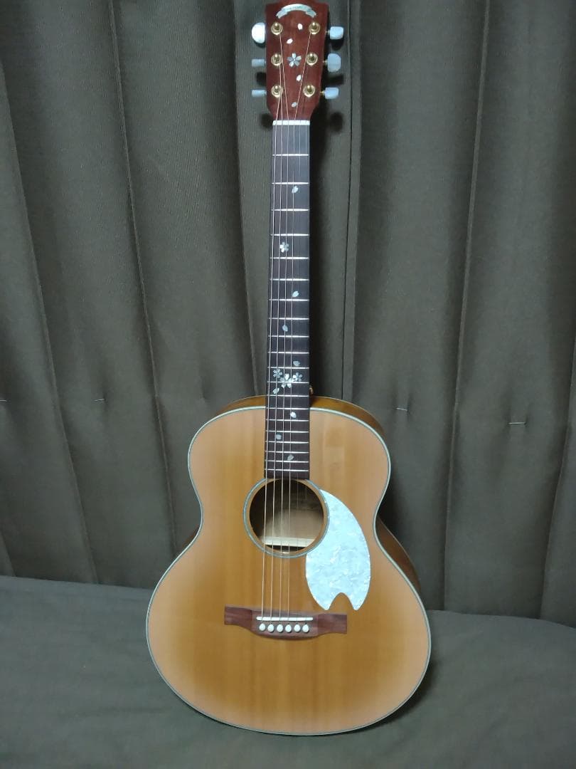【楽器店で点検済み・超美品】Headway HTJ-SAKURA 桜ギター
